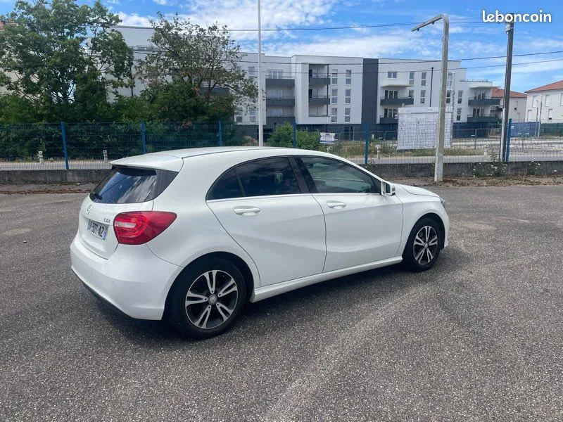 Mercedes-Benz A-Class 2014 photo 2
