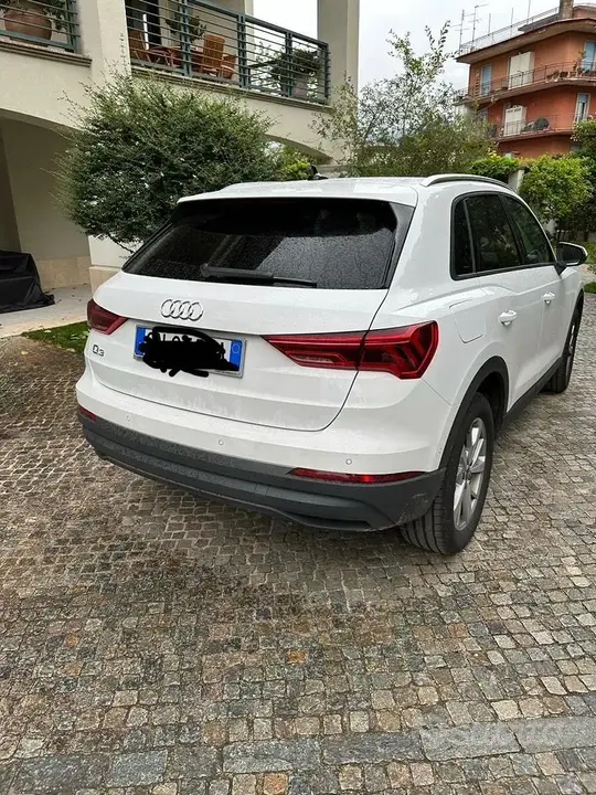 Audi Q3 2023 photo 2