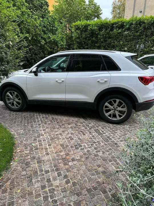 Audi Q3 2023 photo 3