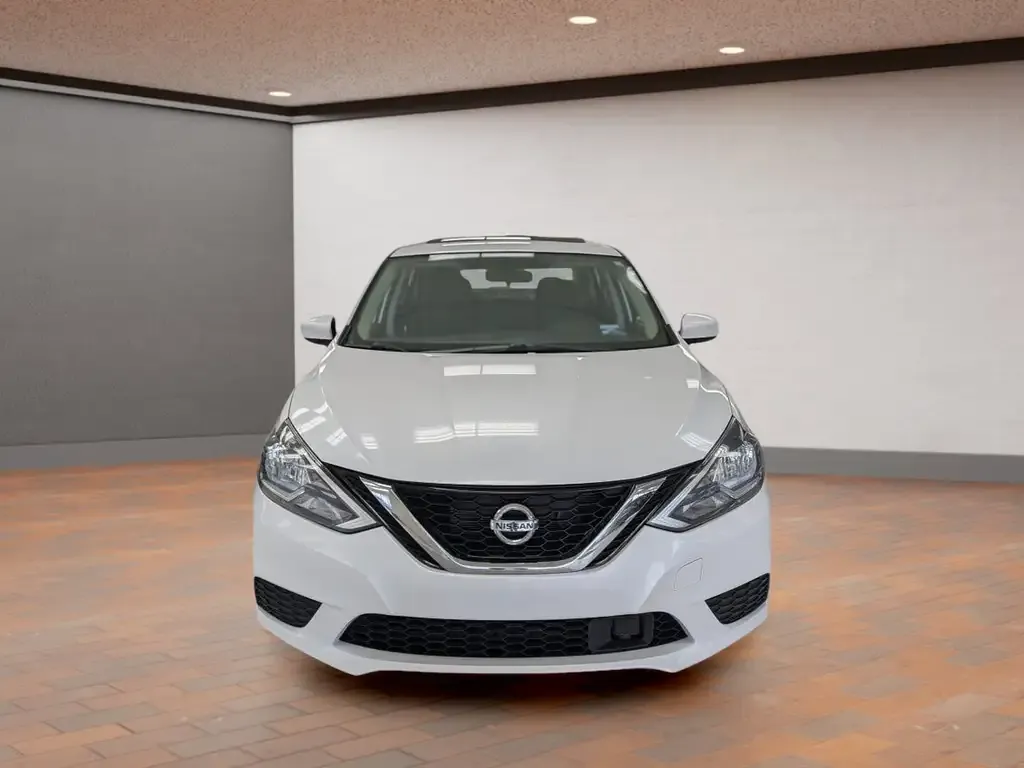 Nissan Sentra 2018 photo 2