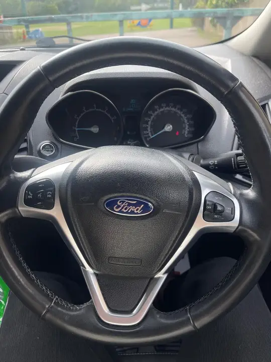 Ford Ecosport 2015 photo 5