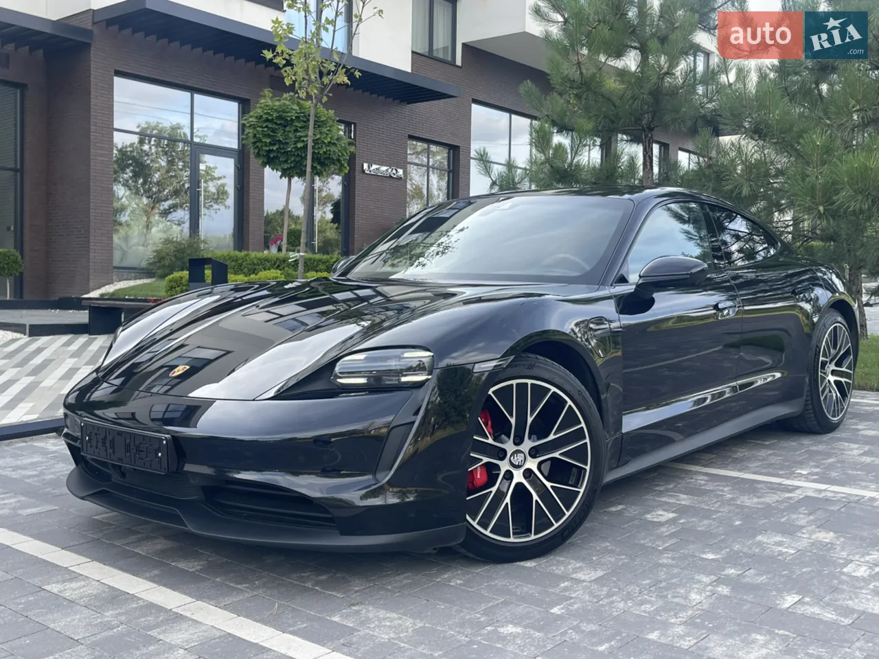 Porsche Taycan 2021 photo 4