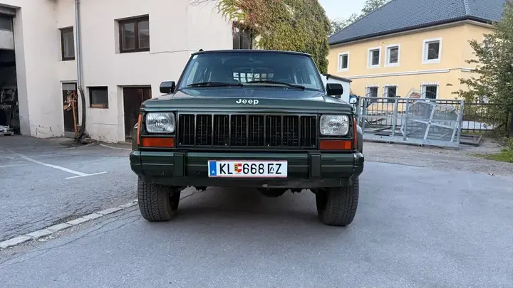 Jeep Cherokee