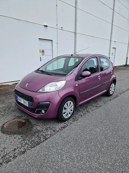 Peugeot 107 2013 photo 2