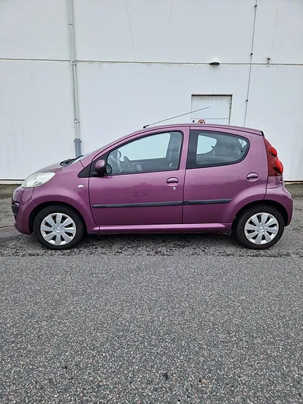 Peugeot 107 2013 photo 3
