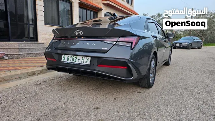 Hyundai Elantra 2024 photo 3