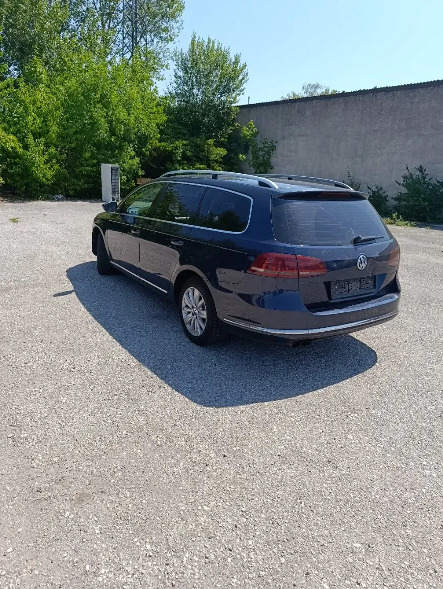 Volkswagen Passat 2011 photo 3