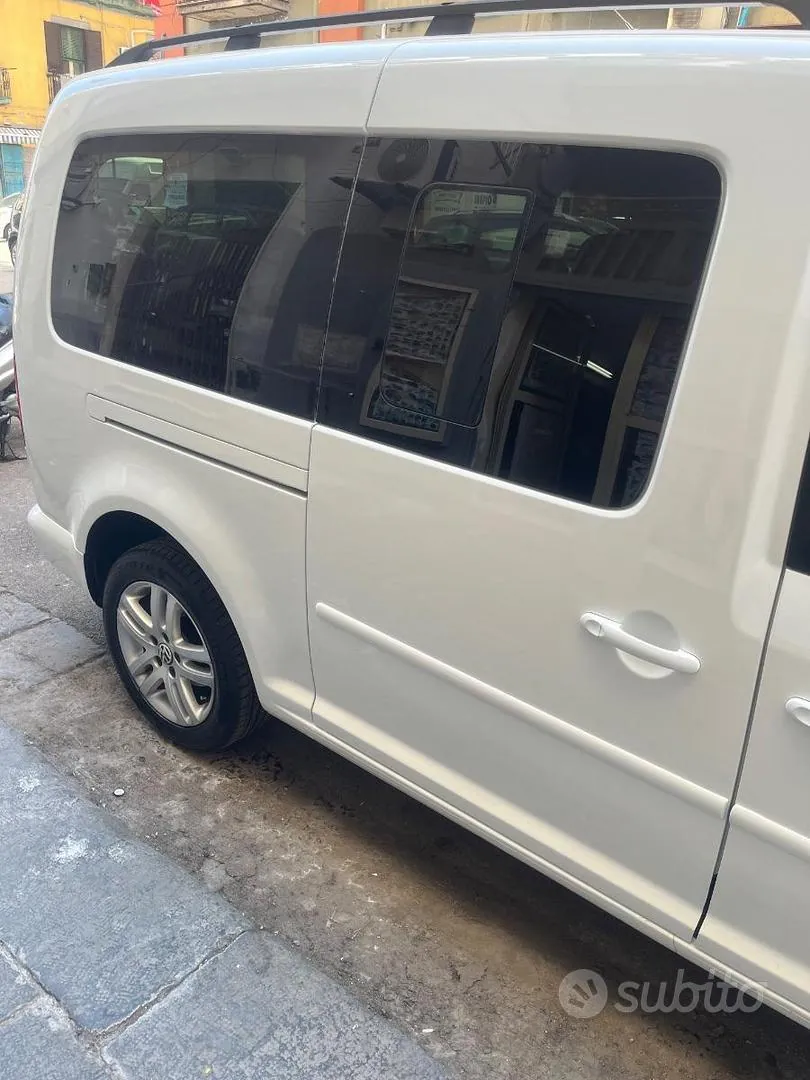 Volkswagen Caddy 2011 photo 3