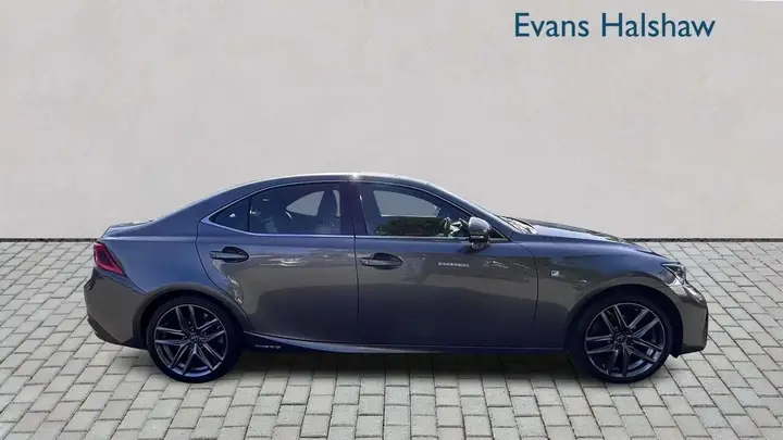 Lexus Is 2020 photo 3