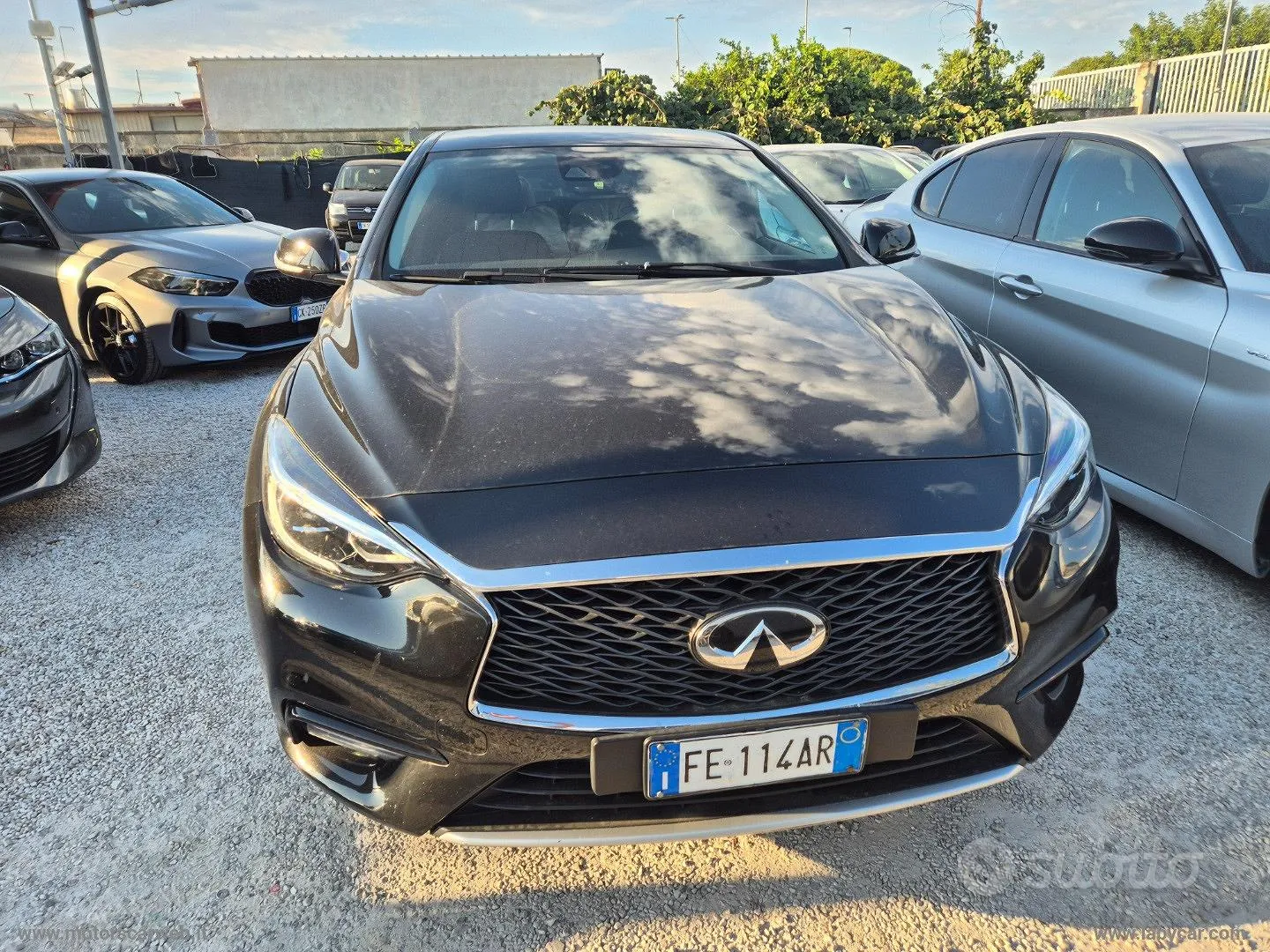 Infiniti Q30 2016 photo 2