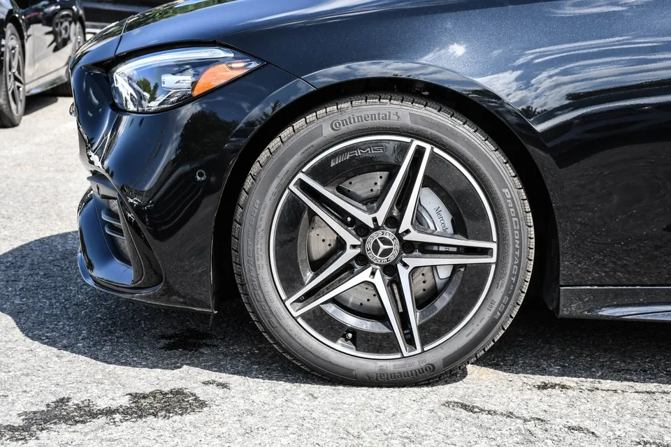 Mercedes-Benz C-Class 2026 photo 4