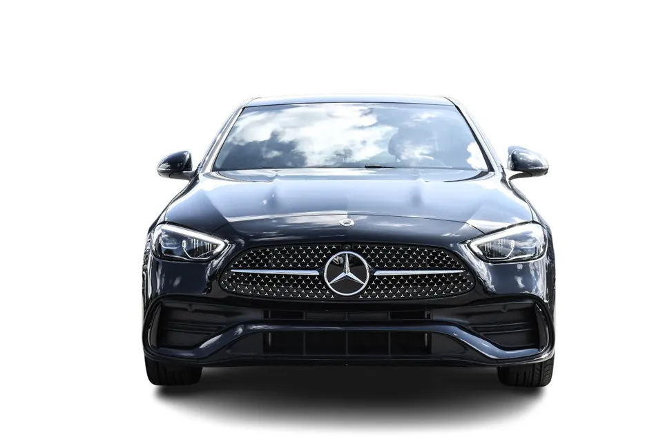 Mercedes-Benz C-Class 2026 photo 2