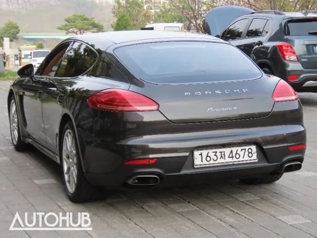 Porsche Panamera 2013 photo 4
