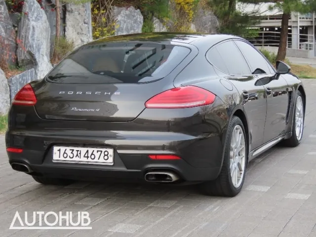 Porsche Panamera 2013 photo 3