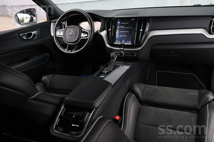 Volvo Xc60 2019 photo 5