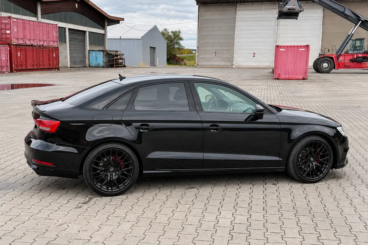 Audi A3 2018 photo 2