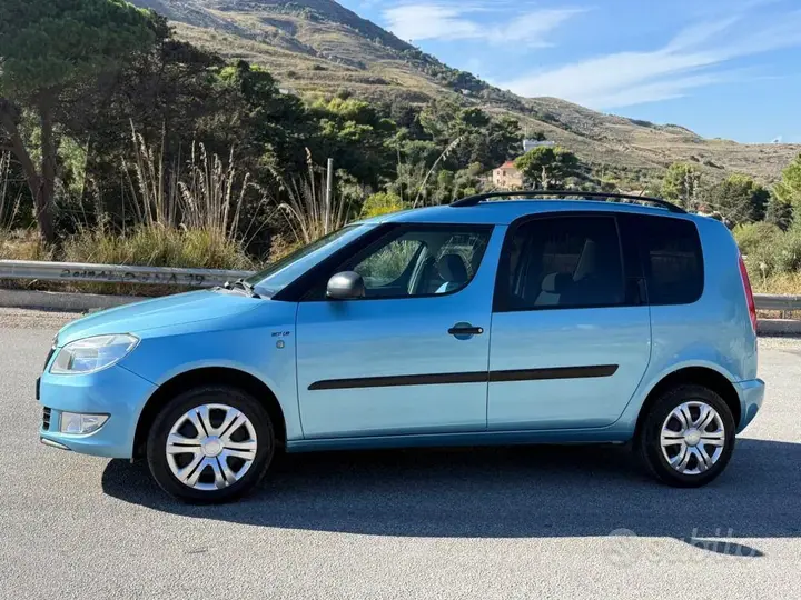 Skoda Roomster 2012 photo 4