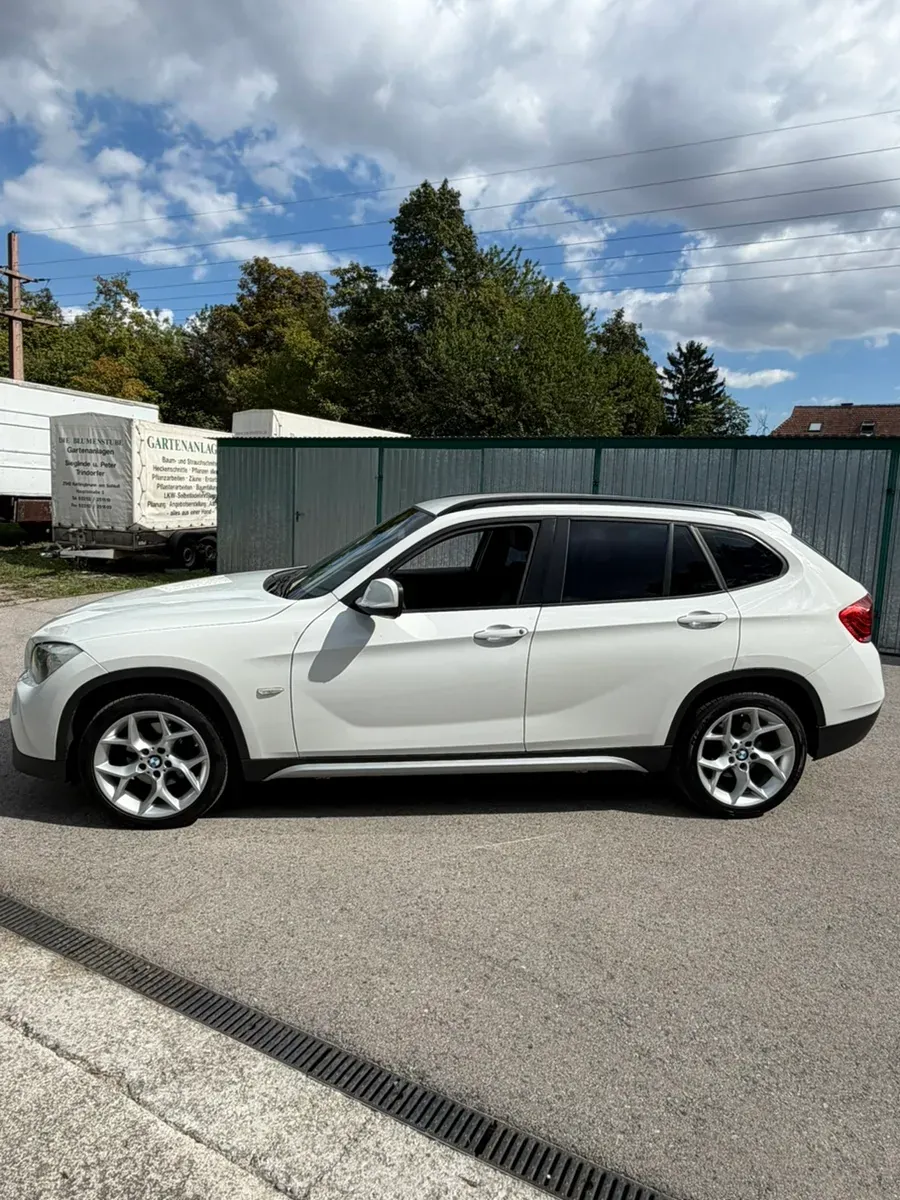 BMW X1 2010 photo 2