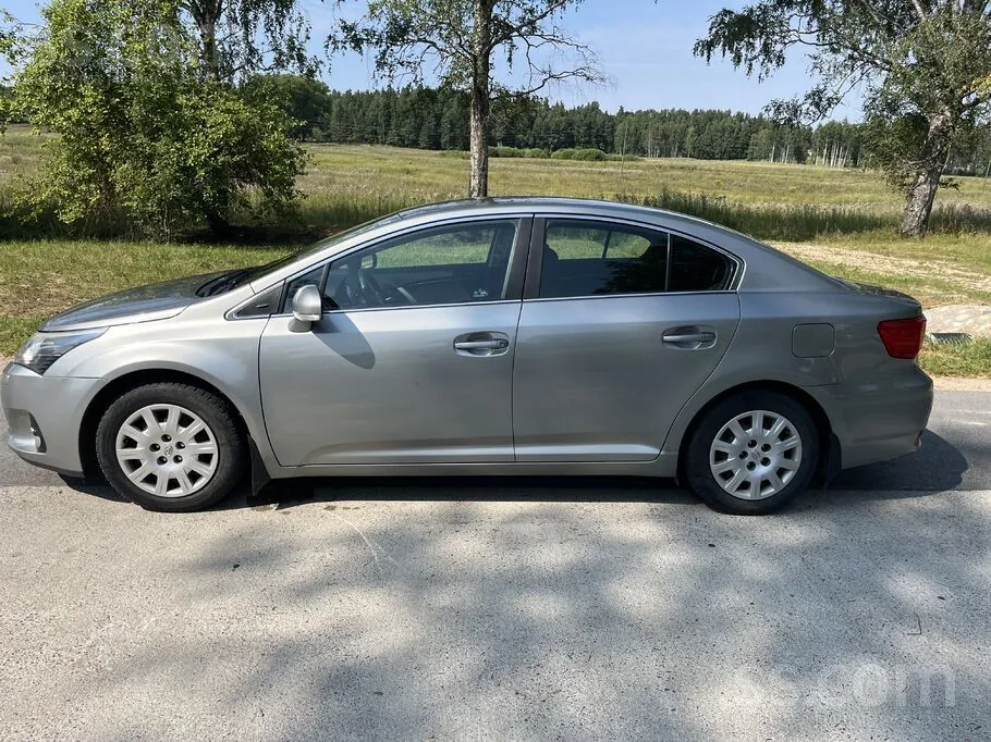 Toyota Avensis 2012 photo 2