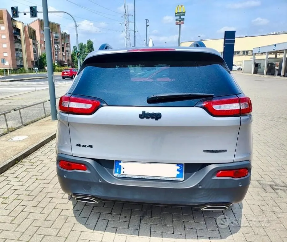 Jeep Cherokee 2018 photo 4