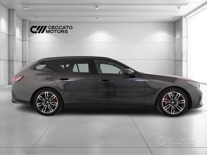 BMW 5 Series 2025 photo 3