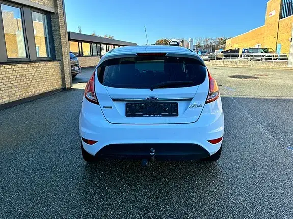 Ford Fiesta 2015 photo 5