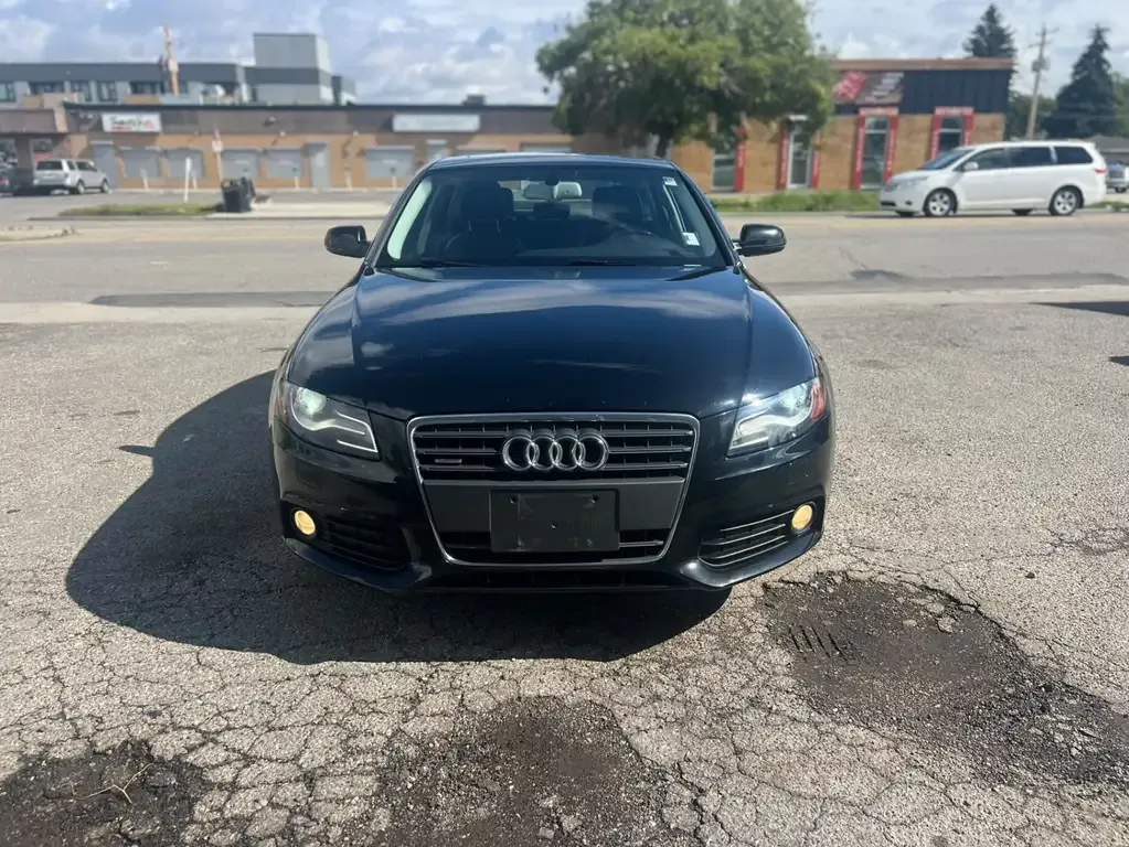 Audi A4 2012 photo 2
