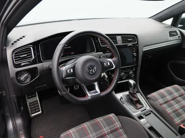 Volkswagen Golf 2017 photo 3