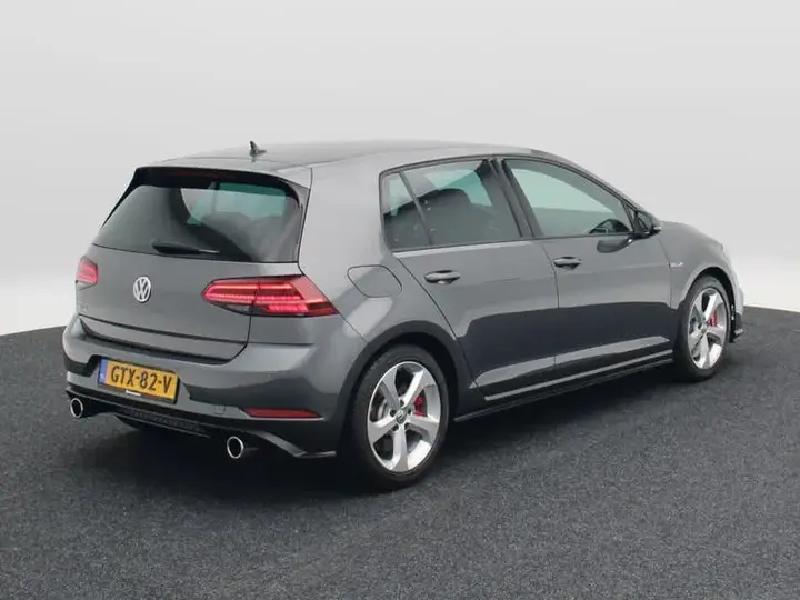 Volkswagen Golf 2017 photo 2