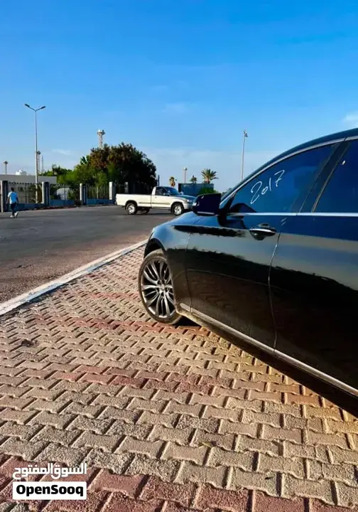 Genesis G80 2017 photo 3