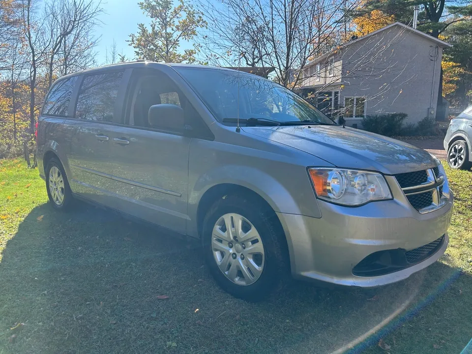 Dodge Grand Caravan 2015 photo 2