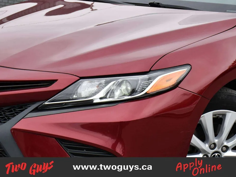 Toyota Camry 2018 photo 2