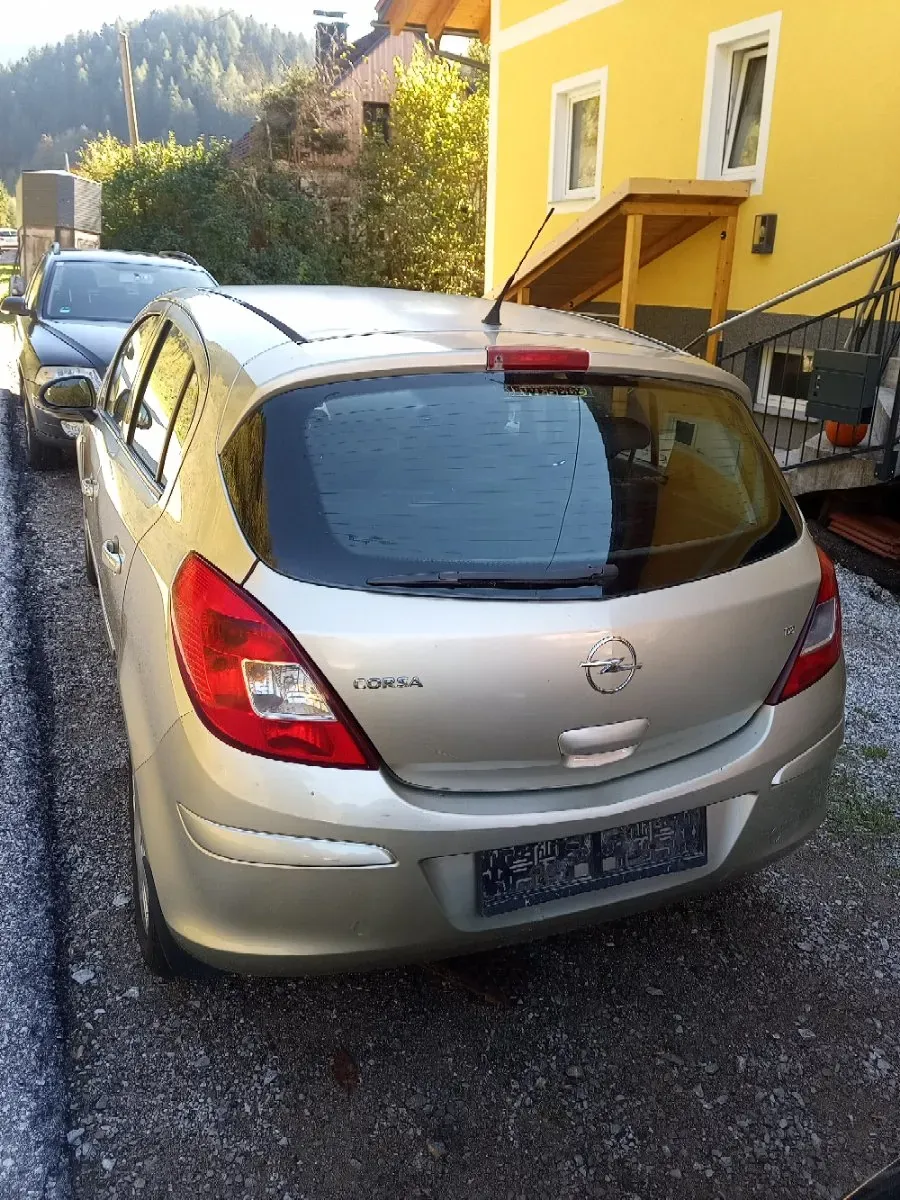 Opel Corsa 2007 photo 2