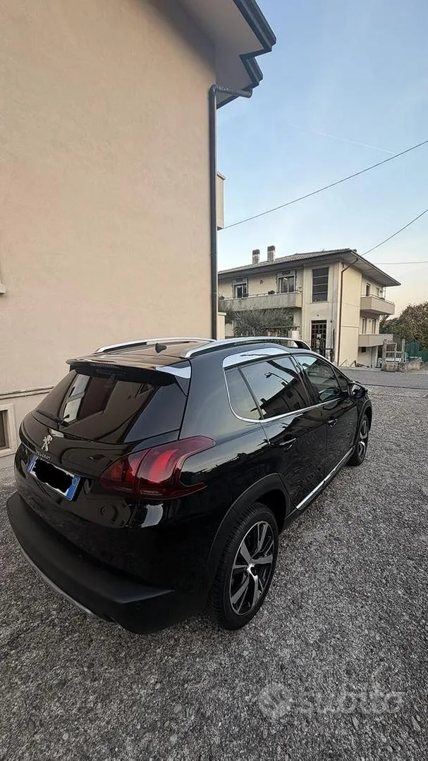 Peugeot 2008 2017 photo 4