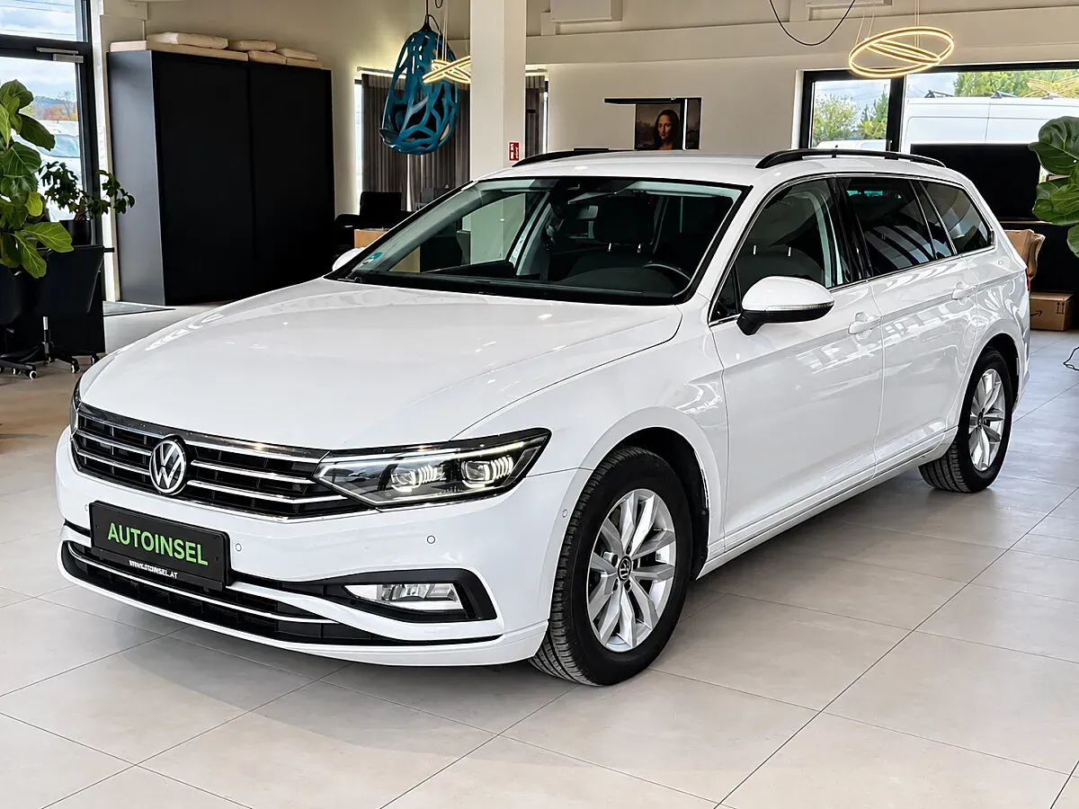 Volkswagen Passat 2022 photo 2