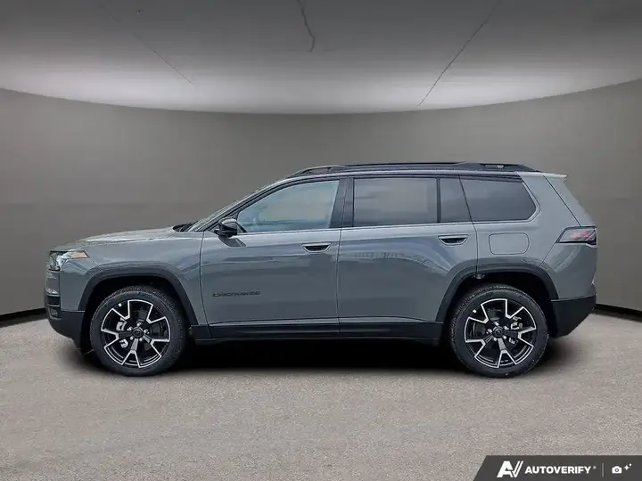 Jeep Cherokee 2026 photo 3