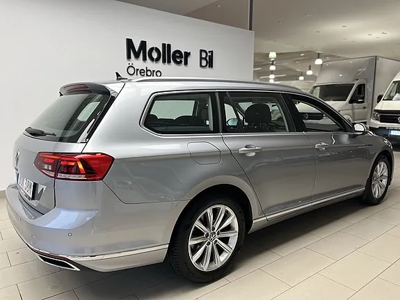 Volkswagen Passat 2023 photo 5