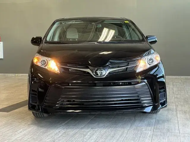 Toyota Sienna 2019 photo 3