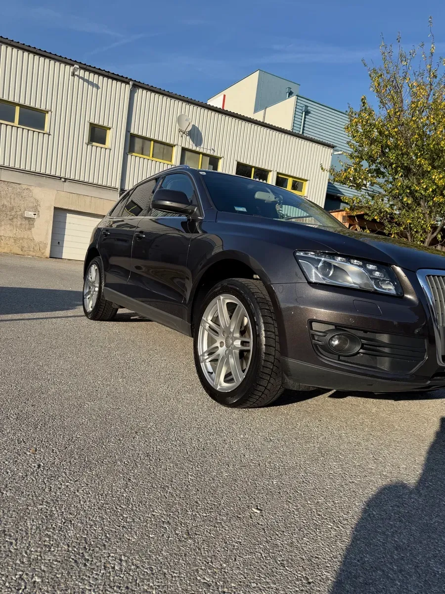 Audi Q5 2009 photo 2