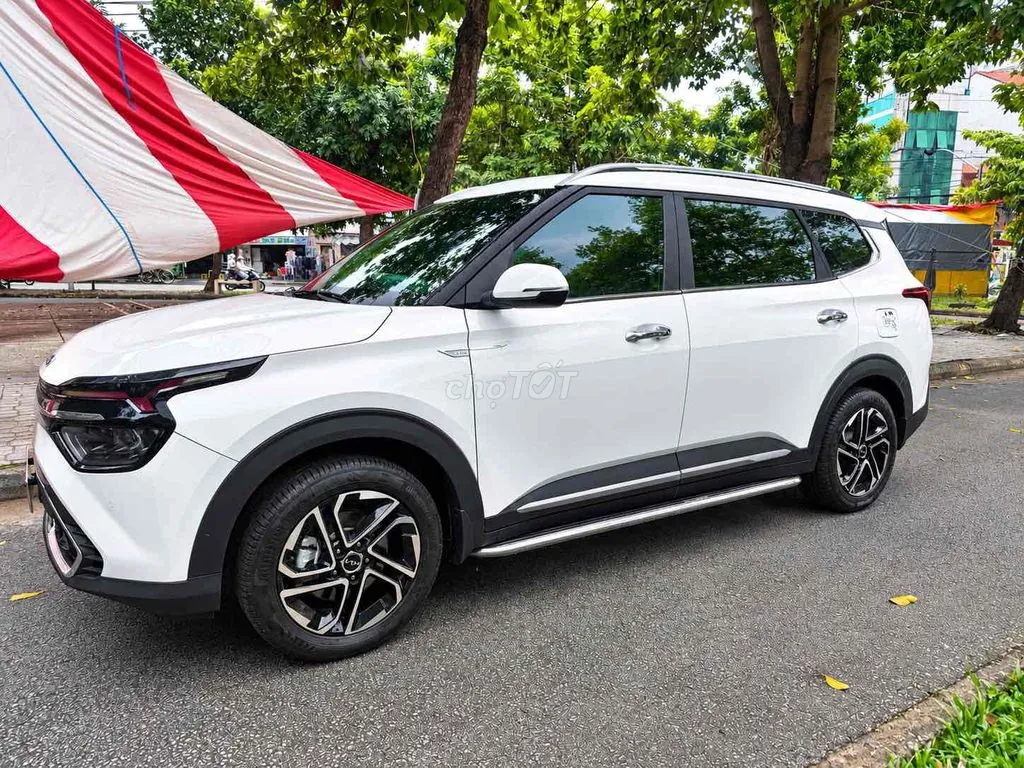 Kia Carens 2025 photo 3
