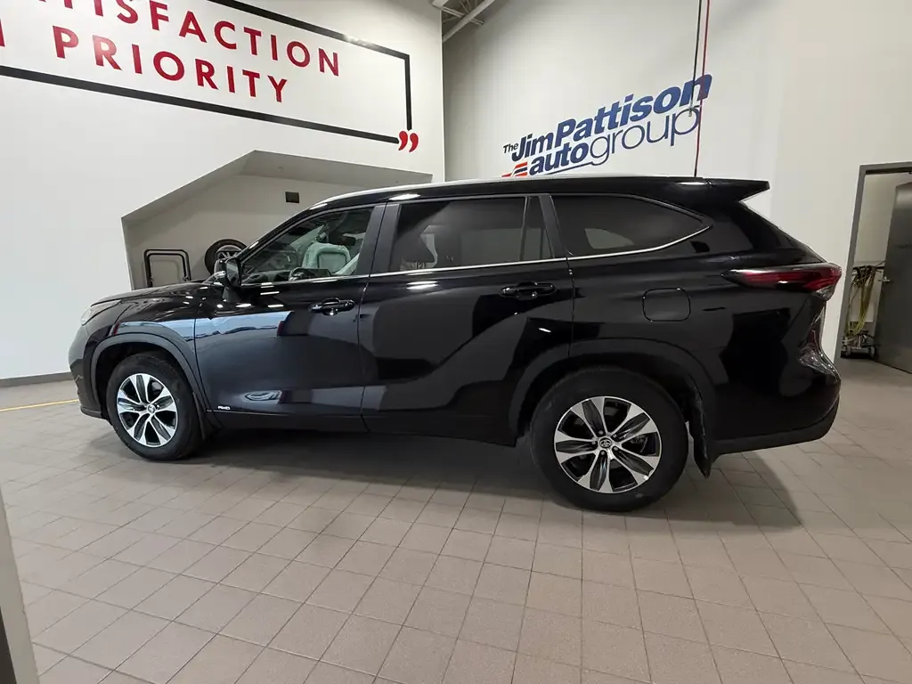 Toyota Highlander 2026 photo 3