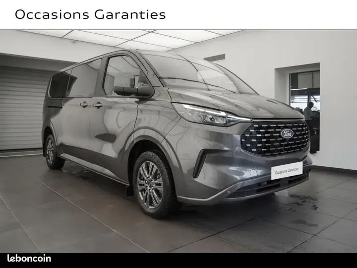 Ford Tourneo Custom 2024 photo 3