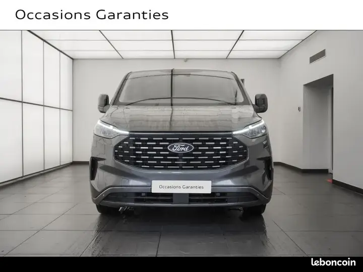 Ford Tourneo Custom 2024 photo 2