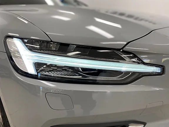 Volvo V60 2024 photo 5