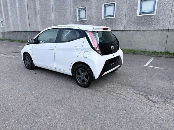 Toyota Aygo 2015 photo 3