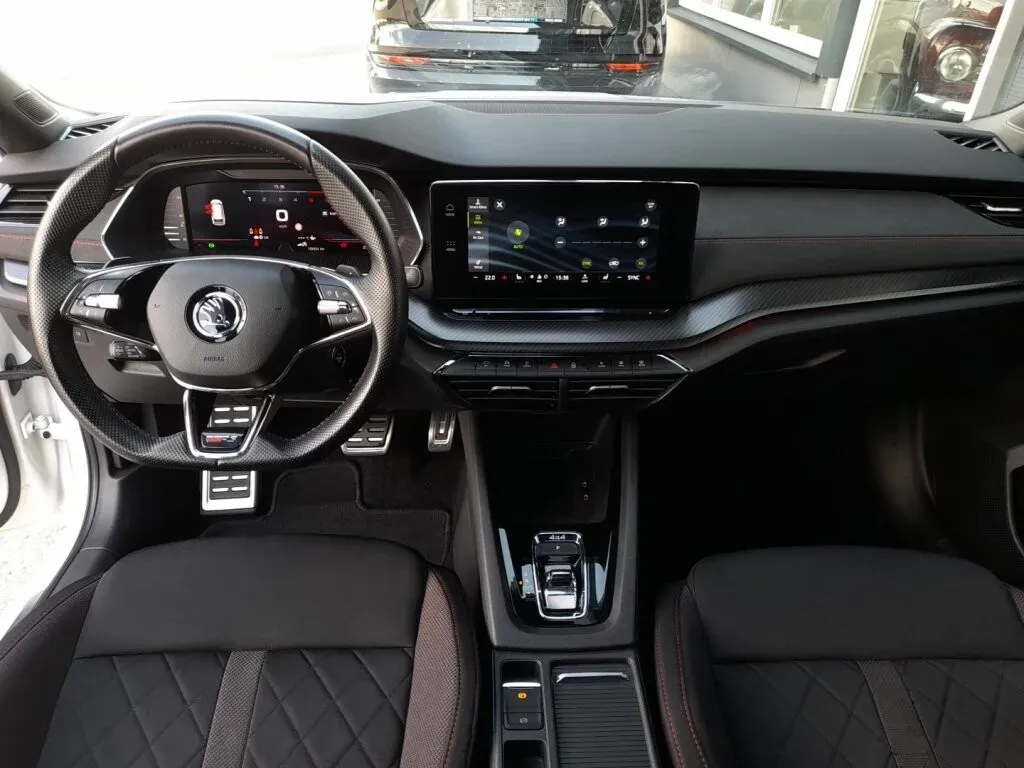 Skoda Octavia 2023 photo 3