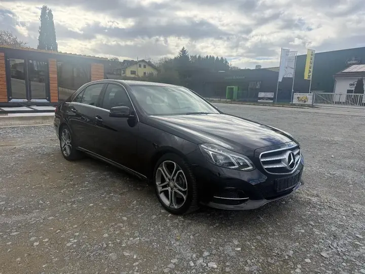 Mercedes-Benz E 220