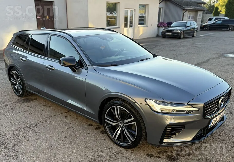 Volvo V60 2021 photo 2