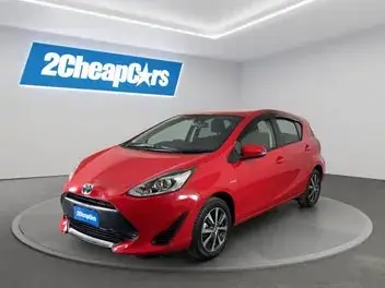 Toyota Aqua 2017 photo 2