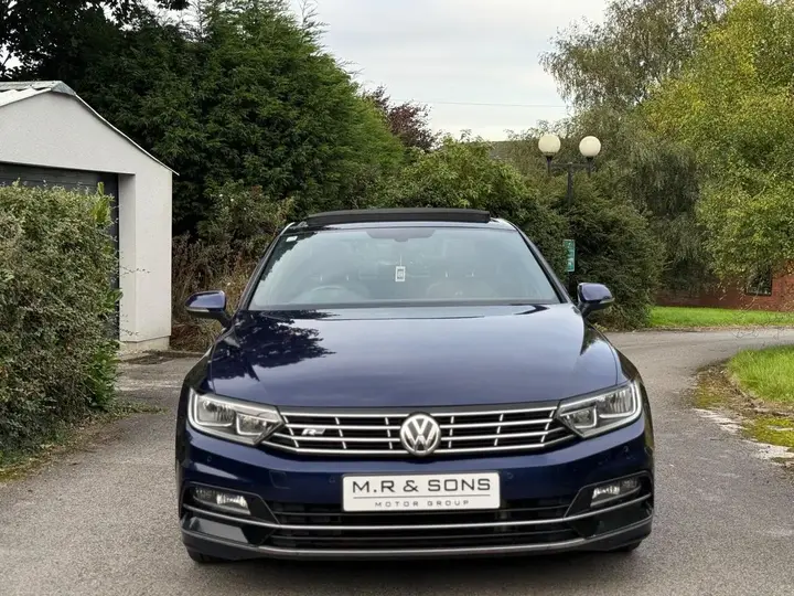 Volkswagen Passat 2018 photo 2
